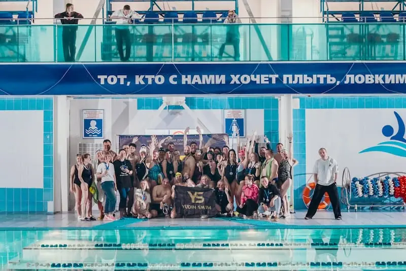 Тренировка по плаванию